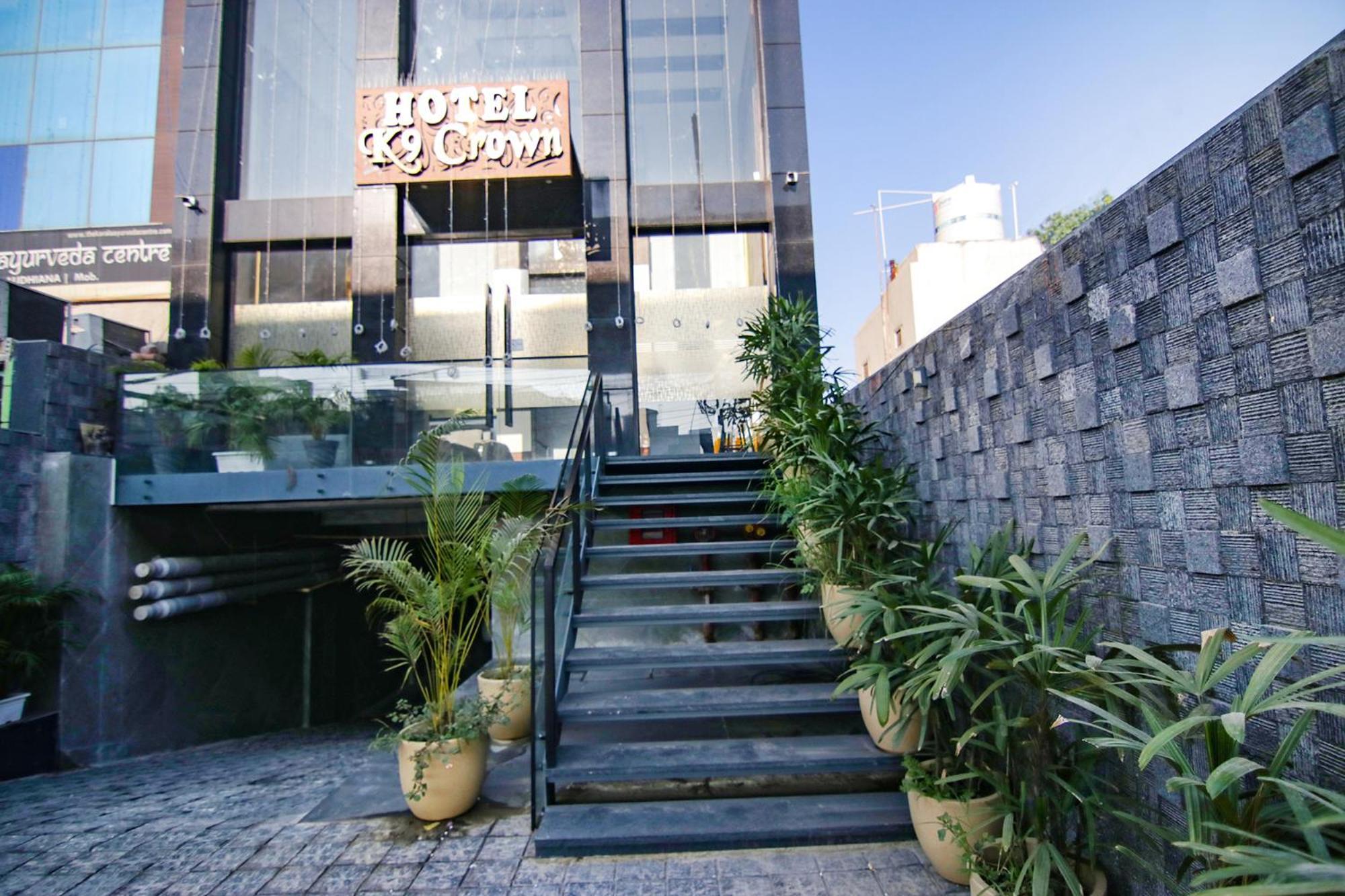 Fabhotel Prime K9 Crown Ludhiana Eksteriør bilde