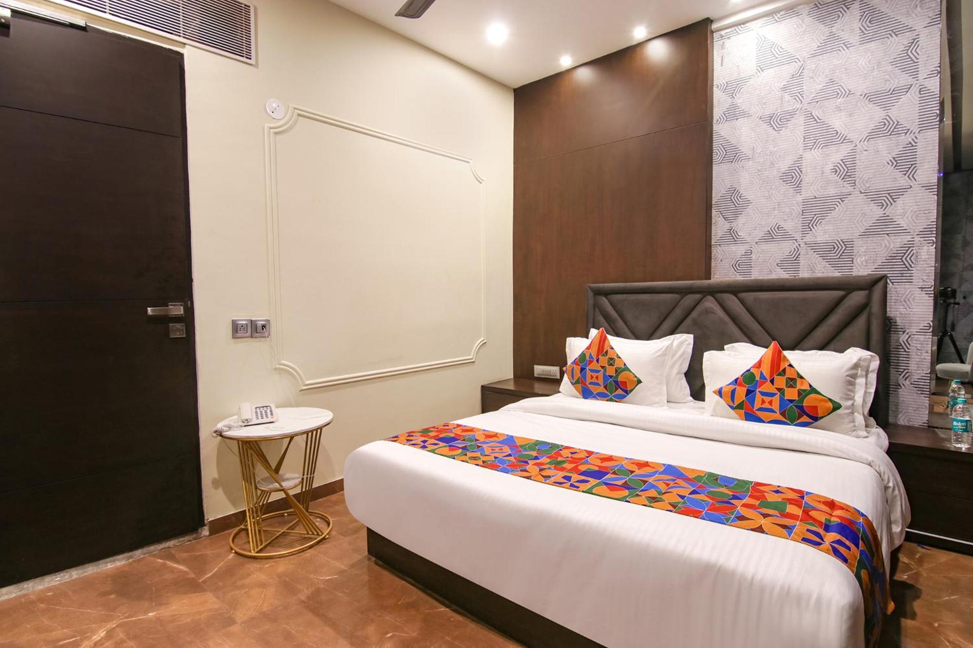 Fabhotel Prime K9 Crown Ludhiana Eksteriør bilde