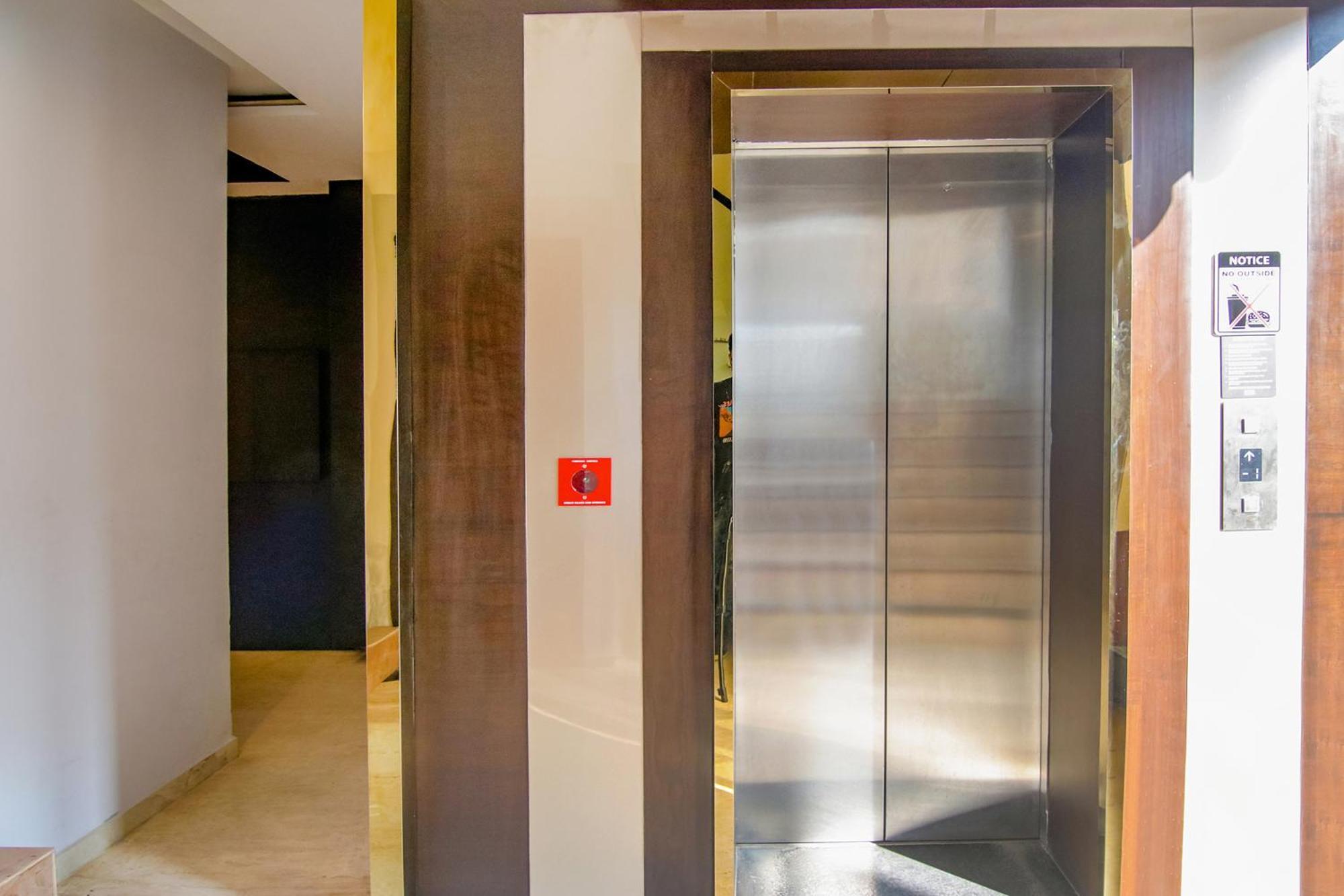 Fabhotel Prime K9 Crown Ludhiana Eksteriør bilde