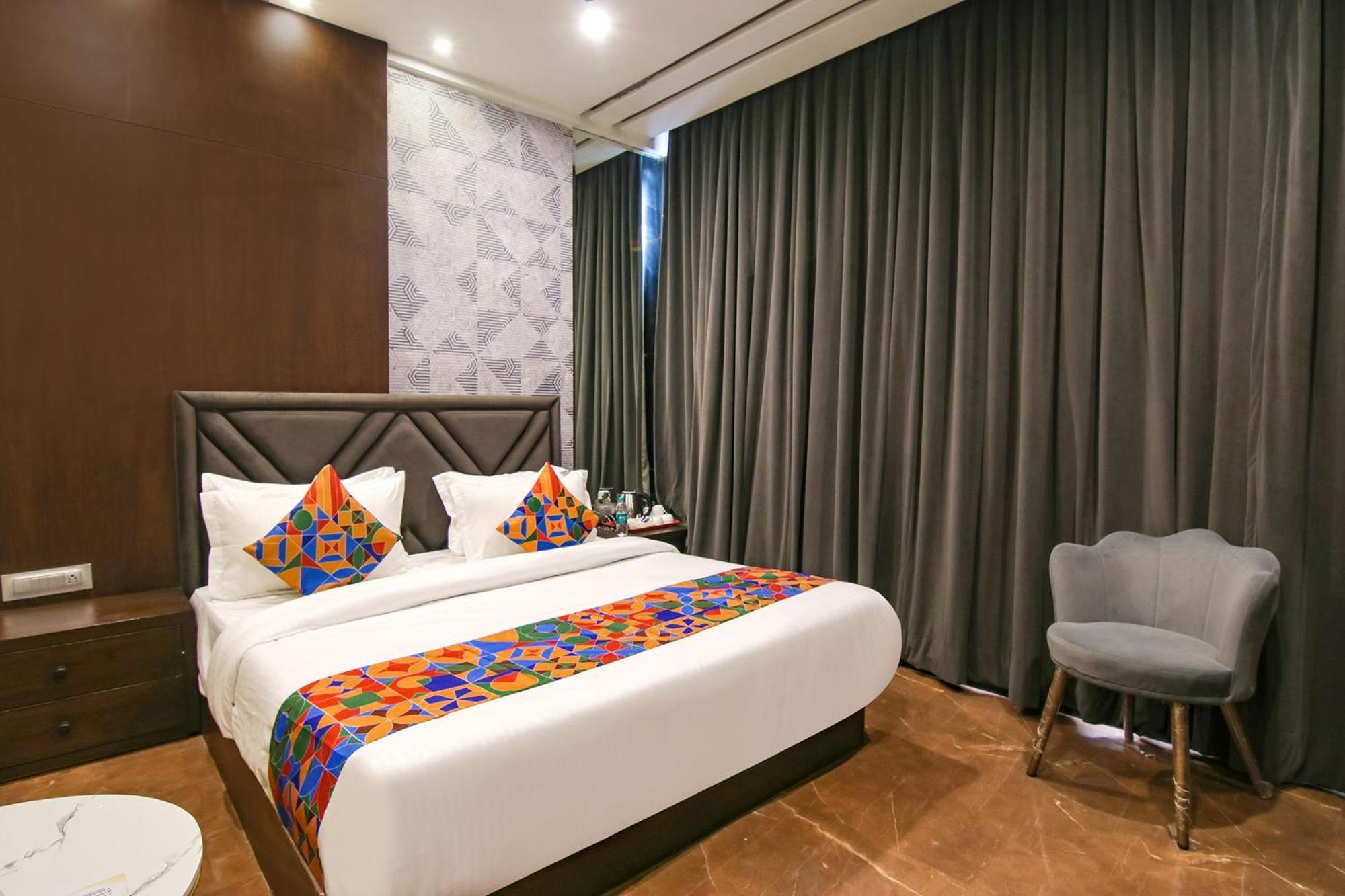 Fabhotel Prime K9 Crown Ludhiana Eksteriør bilde